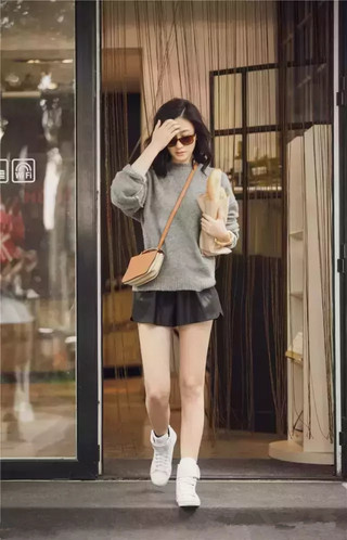 灰色毛衣搭配 百搭又時(shí)髦 灰色毛衣搭配 百搭又時(shí)髦