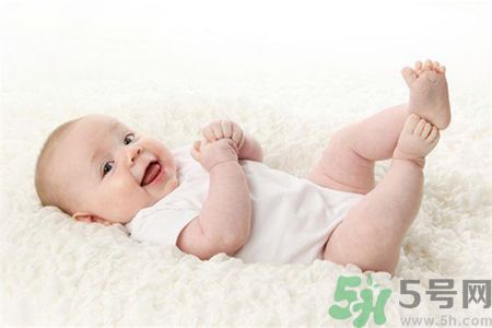 想要寶寶健康快樂 父母看看寶寶大便就能知道 想要寶寶健康快樂 父母看看寶寶大便就能知道