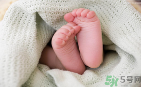 寶寶手腳冰冷是怎么回事?手腳冰冷怎么辦.png 寶寶手腳冰冷是怎么回事?手腳冰冷怎么辦.png