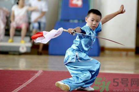 練武術(shù)會影響孩子身高嗎?學(xué)武術(shù)孩子會長不高? 練武術(shù)會影響孩子身高嗎?學(xué)武術(shù)孩子會長不高?