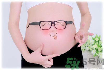 懷孕初期有些出血 懷孕10月注意事項有哪些？