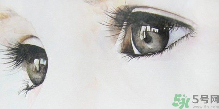 男子瞳孔變心形女友稱(chēng)浪漫 瞳孔變心形是怎么回事? 男子瞳孔變心形女友稱(chēng)浪漫 瞳孔變心形是怎么回事?