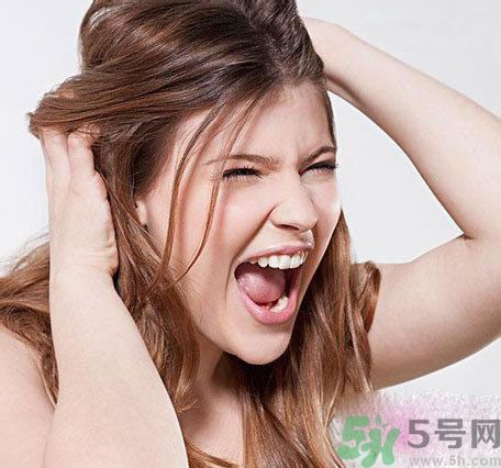 頭發(fā)分叉怎么辦？頭發(fā)油怎么辦？