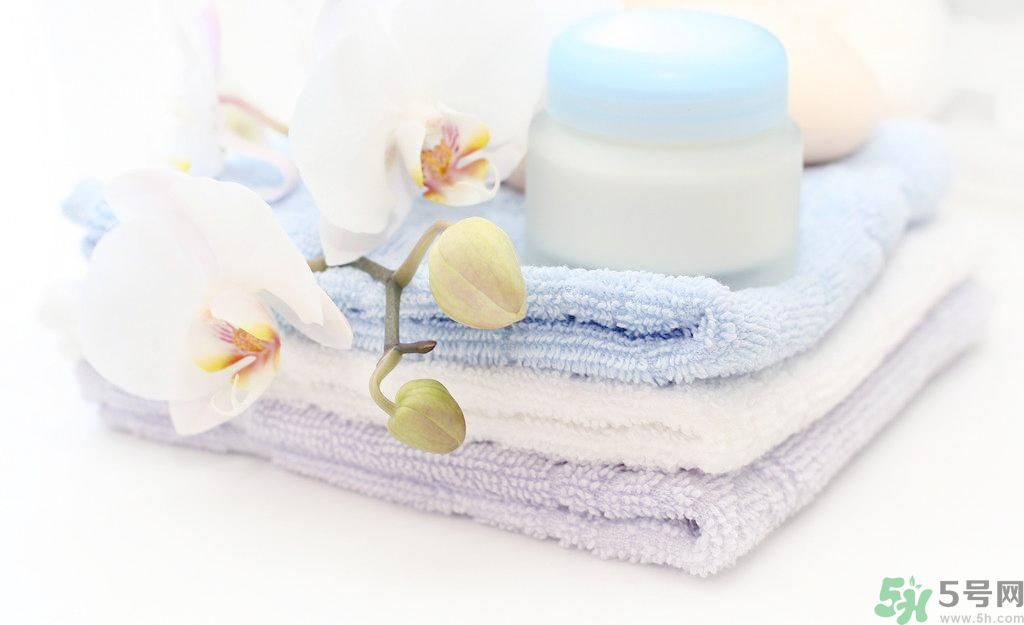 角質(zhì)層薄用什么護(hù)膚品？角質(zhì)層薄用什么洗面奶？