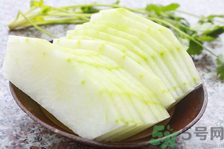 冬瓜可以去眼袋嗎？冬瓜怎么去眼袋？