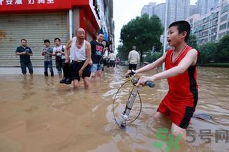 湖南為什么出現(xiàn)暴雨？湖南暴雨受災嚴重情況？