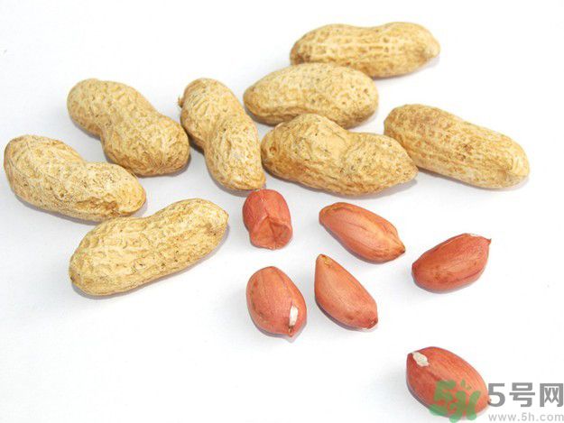 花生可以美白牙齒嗎？怎么用花生美白牙齒？