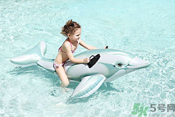 洗澡怎么洗的干凈？洗澡怎么洗后背？