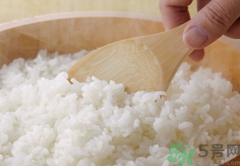 米飯可以去黑頭嗎?怎么用米飯去黑頭? 米飯可以去黑頭嗎?怎么用米飯去黑頭?