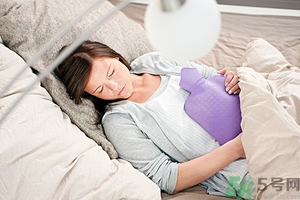 原發(fā)性痛經(jīng)怎么調(diào)理？原發(fā)性痛經(jīng)怎么治？