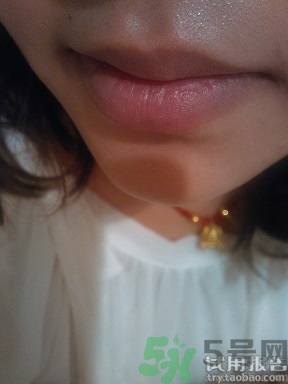 蘭芝雙色唇膏多少錢?蘭芝雙色唇膏專柜價(jià)格 蘭芝雙色唇膏多少錢?蘭芝雙色唇膏專柜價(jià)格