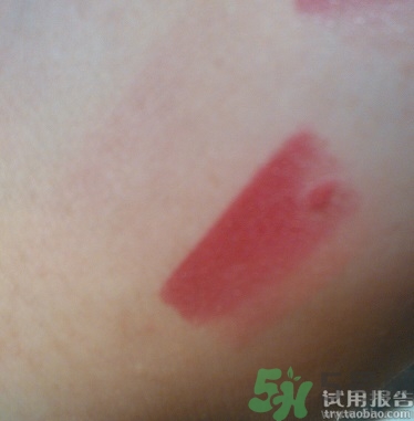 蘭芝雙色唇膏多少錢?蘭芝雙色唇膏專柜價(jià)格 蘭芝雙色唇膏多少錢?蘭芝雙色唇膏專柜價(jià)格