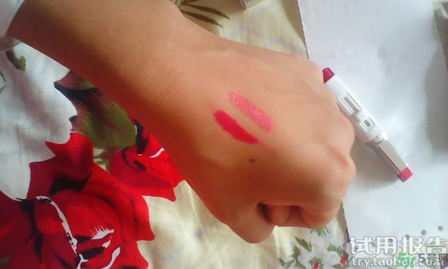 蘭芝雙色唇膏真假怎么辨別?蘭芝雙色唇膏真假辨別圖 蘭芝雙色唇膏真假怎么辨別?蘭芝雙色唇膏真假辨別圖