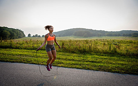 跳繩減肥瘦哪里最明顯 跳繩是有氧運(yùn)動(dòng)還是無(wú)氧運(yùn)動(dòng)