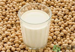 帶狀皰疹可以喝牛奶嗎？帶狀皰疹喝牛奶好不好？