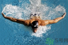 游泳能改善膝關(guān)節(jié)踝關(guān)節(jié)損傷嗎？游泳對膝關(guān)節(jié)炎有益嗎？