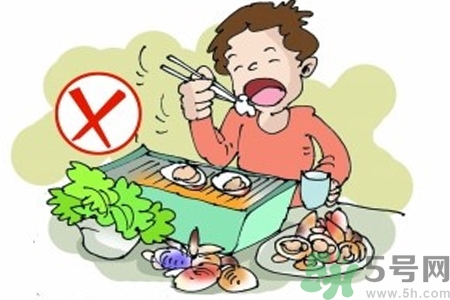 急性腸胃炎的癥狀有哪些？急性腸胃炎需注意什么問題？