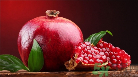 石榴可以和牛奶一起吃嗎?石榴和牛奶一起吃會(huì)怎么樣? 石榴可以和牛奶一起吃嗎?石榴和牛奶一起吃會(huì)怎么樣?