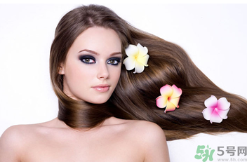 產(chǎn)后多久開始掉頭發(fā)？產(chǎn)后脫發(fā)會(huì)持續(xù)多久？