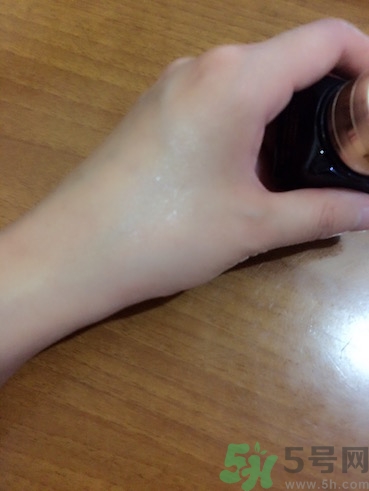 雅詩蘭黛小棕瓶眼霜多少錢?雅詩蘭黛小棕瓶眼霜專柜價格 雅詩蘭黛小棕瓶眼霜多少錢?雅詩蘭黛小棕瓶眼霜專柜價格