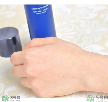 ahc水乳好用嗎？ahc水乳怎么樣？