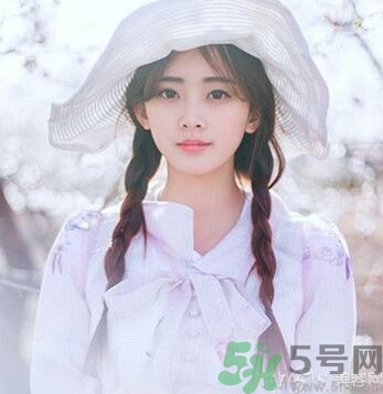 什么人適合空氣八字劉海？什么臉型適合空氣八字劉海？