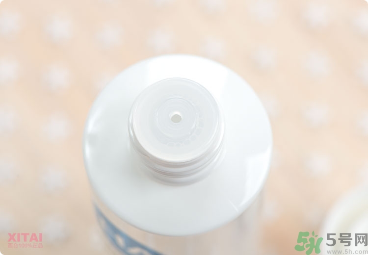 Neogence霓凈思玻尿酸保濕液化妝水真假辨別對比圖 Neogence霓凈思玻尿酸保濕液化妝水真假辨別對比圖