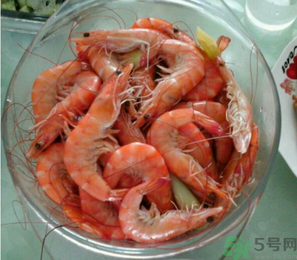 水煮蝦煮多長(zhǎng)時(shí)間？水煮蝦煮幾分鐘？