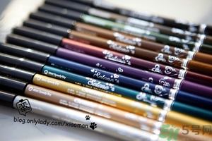 solone眼線(xiàn)筆怎么削？怎么推出來(lái)？