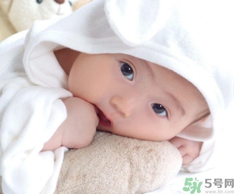 寶寶鼻子有鼻涕出不來怎么辦？寶寶鼻涕清理方法