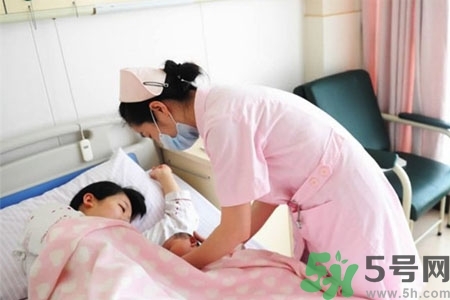 秋天怎么坐月子？秋天坐月子需要注意什么？