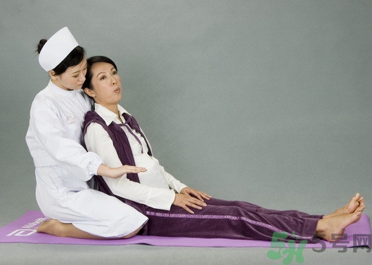 分娩時(shí)怎么呼吸？分娩時(shí)如何正確使力？