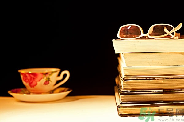 經(jīng)常熬夜怎么排毒？熬夜如何排毒？