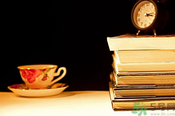 經(jīng)常熬夜怎么排毒？熬夜如何排毒？