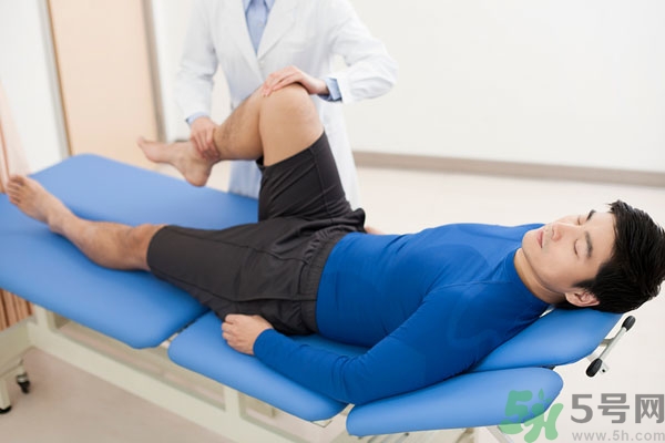 膝關(guān)節(jié)疼痛是怎么回事該怎么辦？膝關(guān)節(jié)疼痛如何治療？