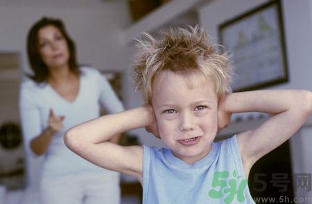 孩子不聽話怎么教育？孩子不聽話該不該打？