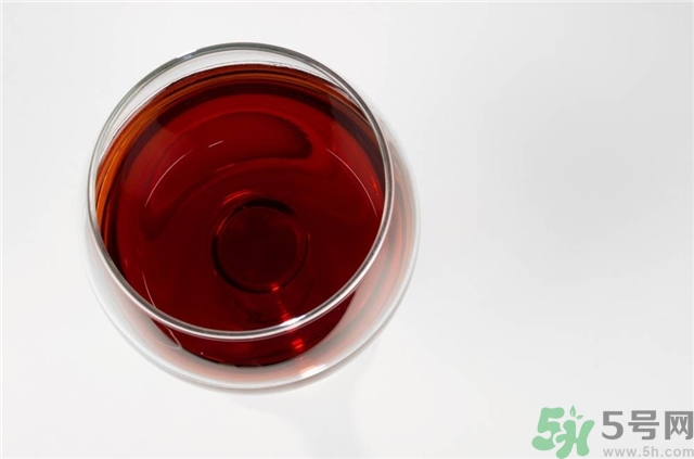 葡萄酒不能和什么一起吃？葡萄酒和什么食物相克？