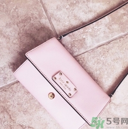 kate spade和mk哪個好？kate spade凱特絲蓓和mk哪個貴？