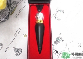 女王權(quán)杖口紅是什么牌子全名?女王權(quán)杖口紅是哪個(gè)國(guó)家的? 女王權(quán)杖口紅是什么牌子全名?女王權(quán)杖口紅是哪個(gè)國(guó)家的?