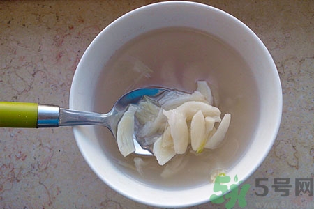 寶寶咳嗽喝大蒜水有用嗎？小孩咳嗽能喝大蒜水嗎？