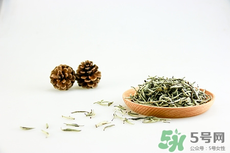 白茶是什么茶?白茶的功效與作用 白茶是什么茶?白茶的功效與作用