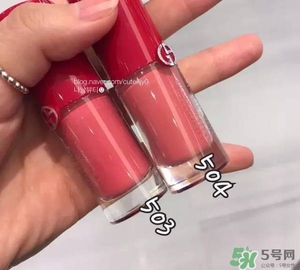 阿瑪尼小胖丁唇釉哪個色最火？阿瑪尼小胖丁唇釉保留了紅管的哪個色？