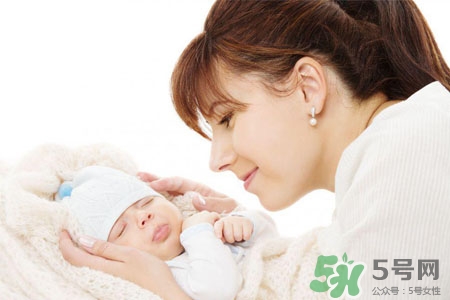 產(chǎn)婦可以用暖寶寶嗎？產(chǎn)婦能用暖宮貼嗎？