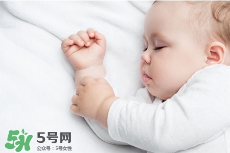 產(chǎn)后胸部下垂什么原因？產(chǎn)后胸部下垂怎么辦？