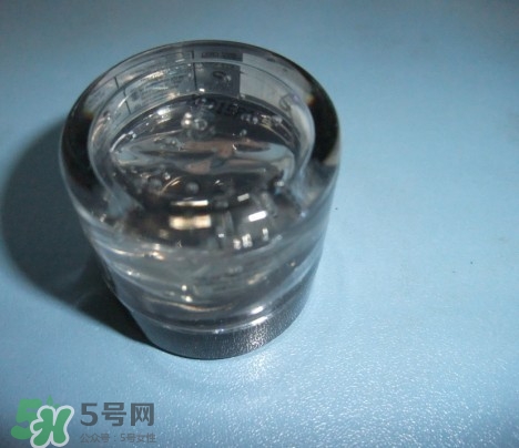 the body shop美體小鋪接骨木花眼膠真假辨別對(duì)比圖 the body shop美體小鋪接骨木花眼膠真假辨別對(duì)比圖