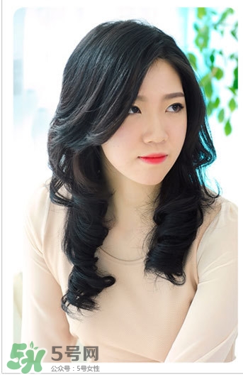 長(zhǎng)發(fā)梨花頭發(fā)型圖片女_中長(zhǎng)發(fā)梨花頭發(fā)型圖片