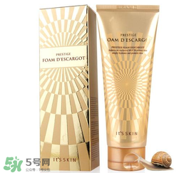 ahc洗面奶和伊思洗面奶哪個好？ahc和伊思洗面奶哪個好？