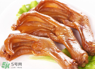 鹵鴨掌要多長(zhǎng)時(shí)間？鹵鴨掌鹵多長(zhǎng)時(shí)間？