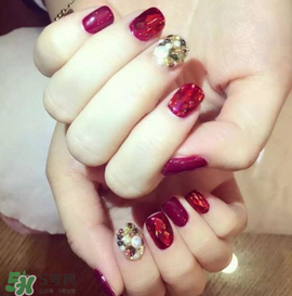 美甲2017新款圖片紅色,2017紅色美甲圖片 美甲2017新款圖片紅色,2017紅色美甲圖片