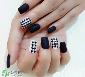 個(gè)性磨砂美甲教程 磨砂美甲圖片2017款式 個(gè)性磨砂美甲教程 磨砂美甲圖片2017款式